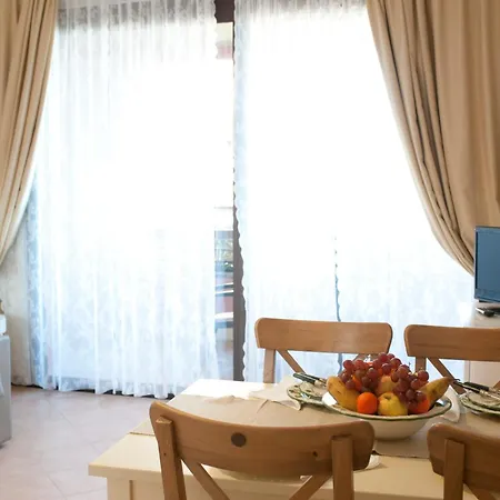 Апарт-отель Il Sogno Дезенцано-дель-Гарда